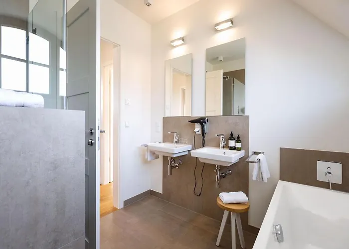 بيت للعطل Reetland Am - Premium Reetdachvilla Mit 2 Schlafzimmern, Sauna Und Kamin E04