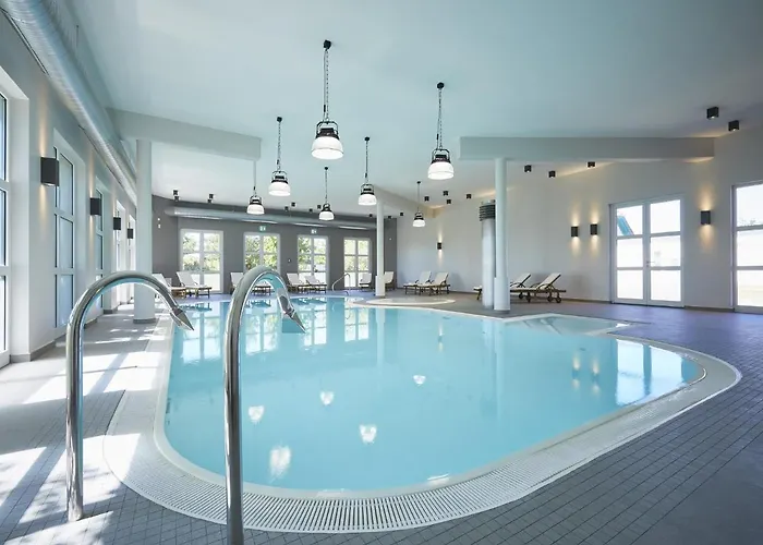 Reetland Am - Premium Reetdachvilla Mit 2 Schlafzimmern, Sauna Und Kamin E04 بيت للعطل درانسكي